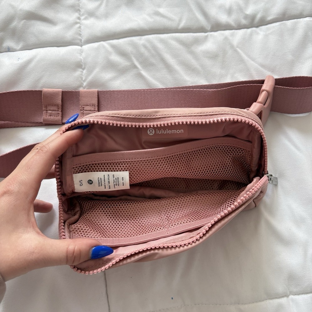 Lululemon OG Everywhere Belt Bag Pink Pastel Activewear Yoga Quiet Luxury - Picture 5 of 10